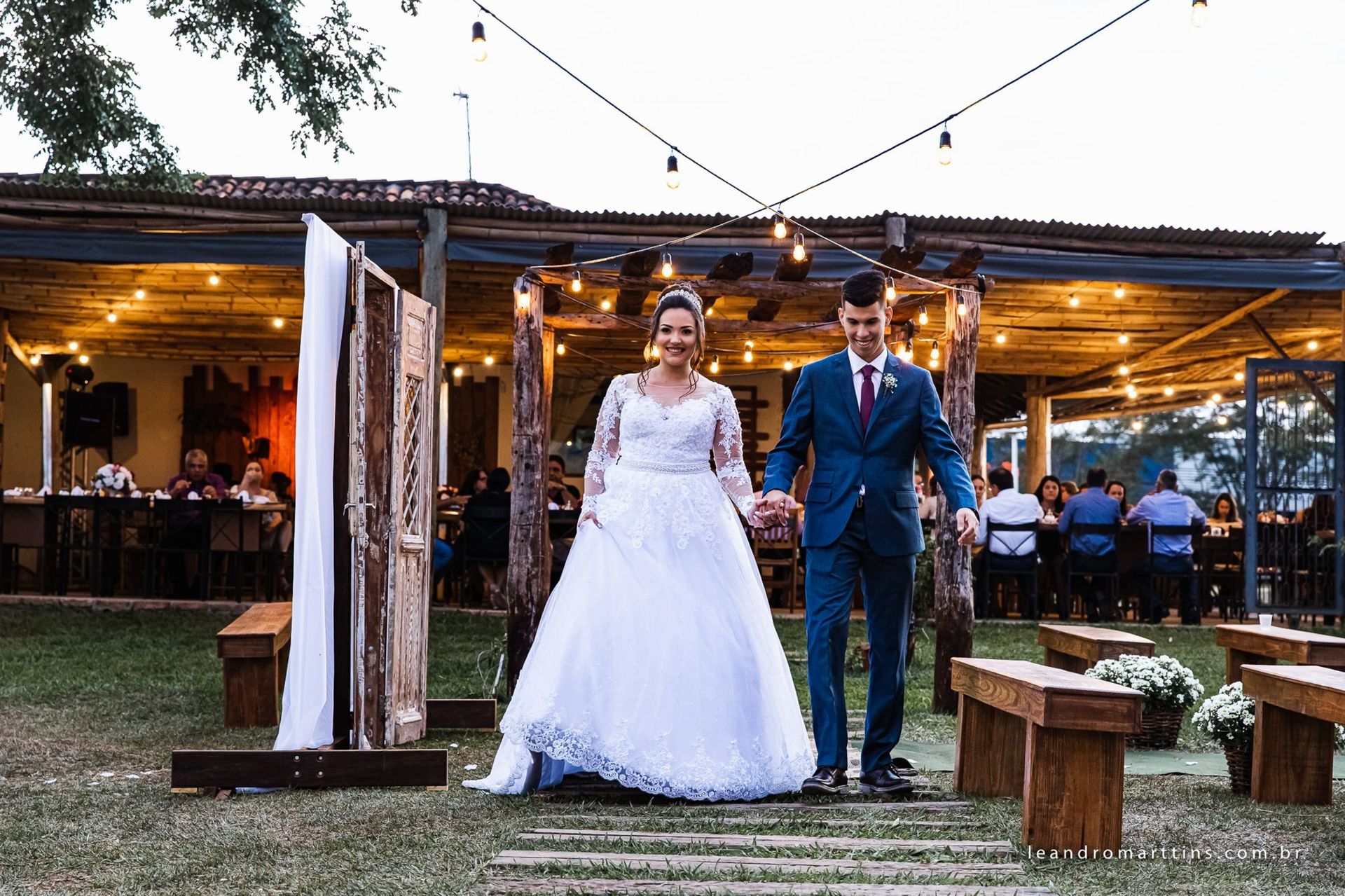 Casamento Jayne e Richard no espaço Remanso do Café