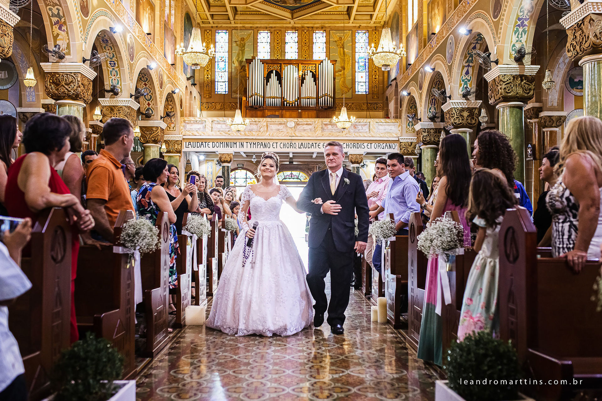 Casamento Júlia e João Paulo no espaço Santa Felicidade Eventos