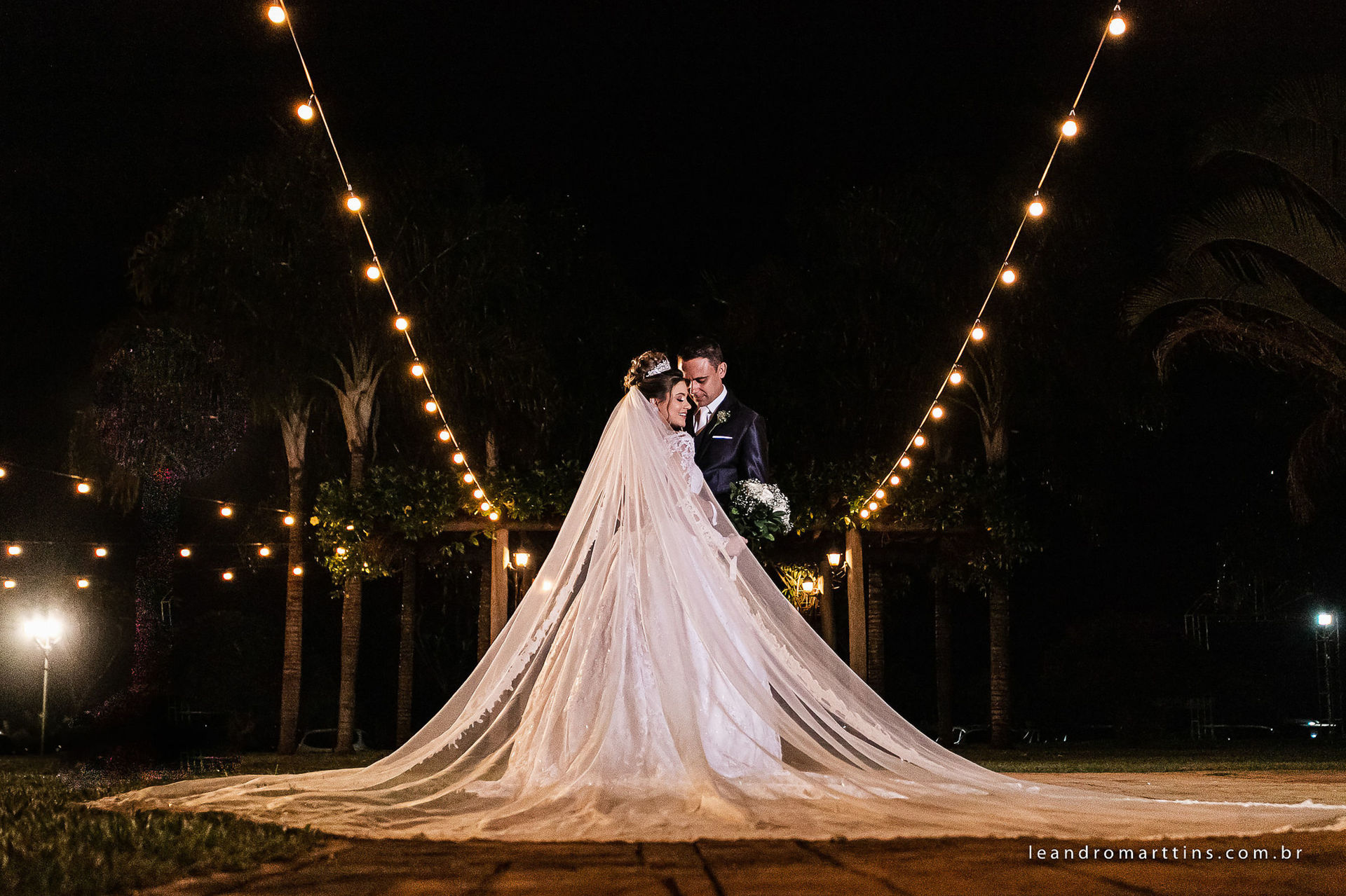 Casamento Júlia e João Paulo no espaço Santa Felicidade Eventos