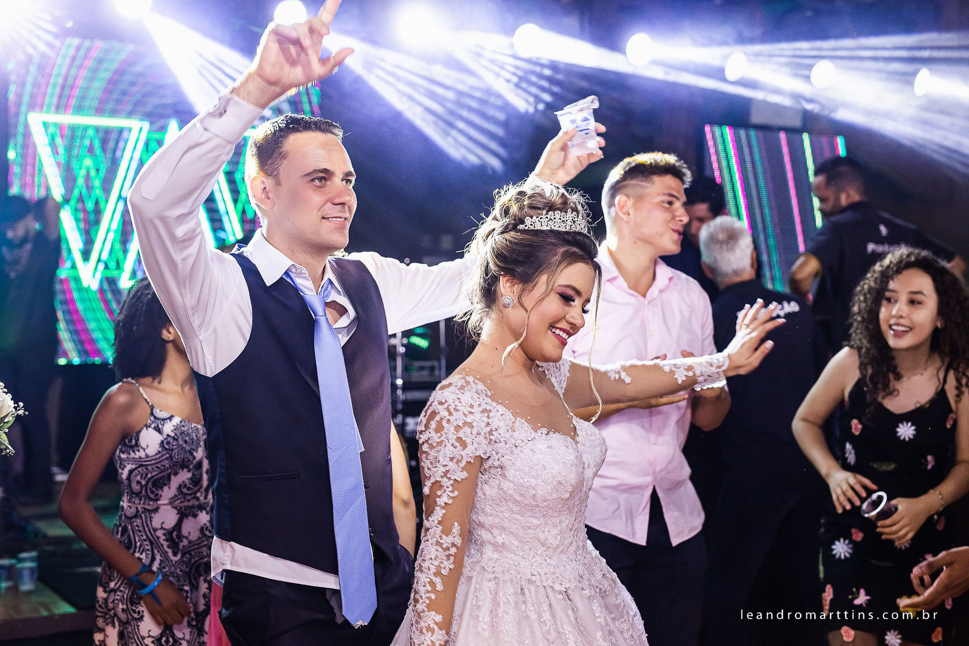 Casamento Júlia e João Paulo no espaço Santa Felicidade Eventos