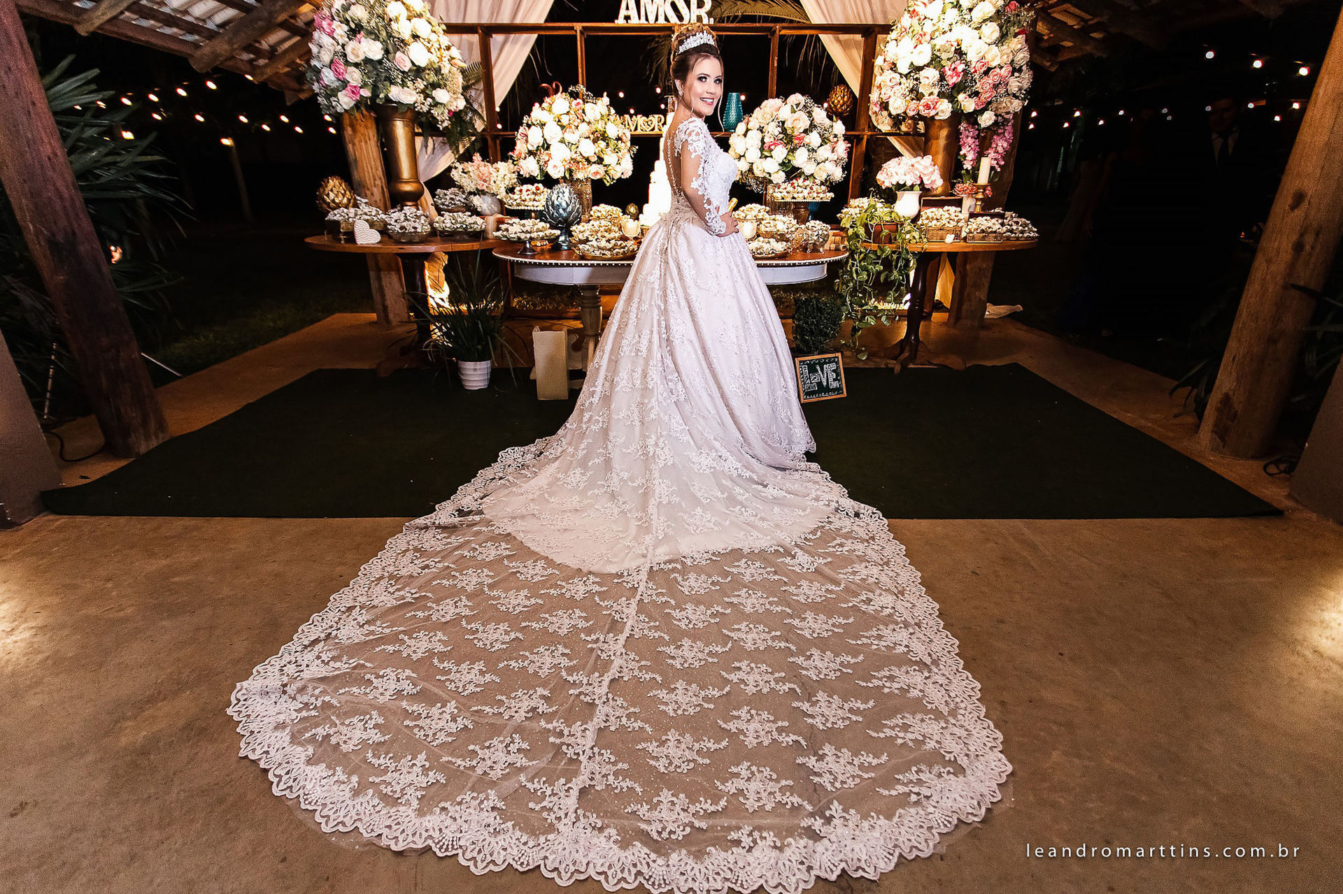 Casamento Júlia e João Paulo no espaço Santa Felicidade Eventos