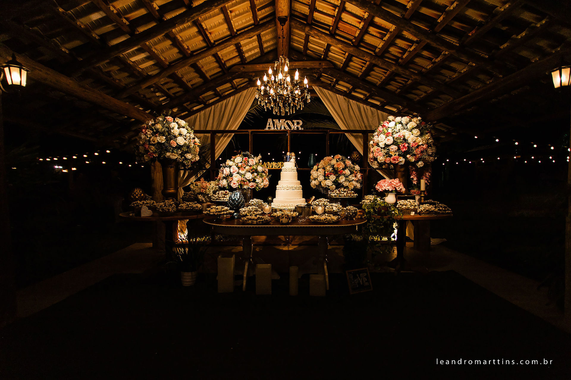 Casamento Júlia e João Paulo no espaço Santa Felicidade Eventos