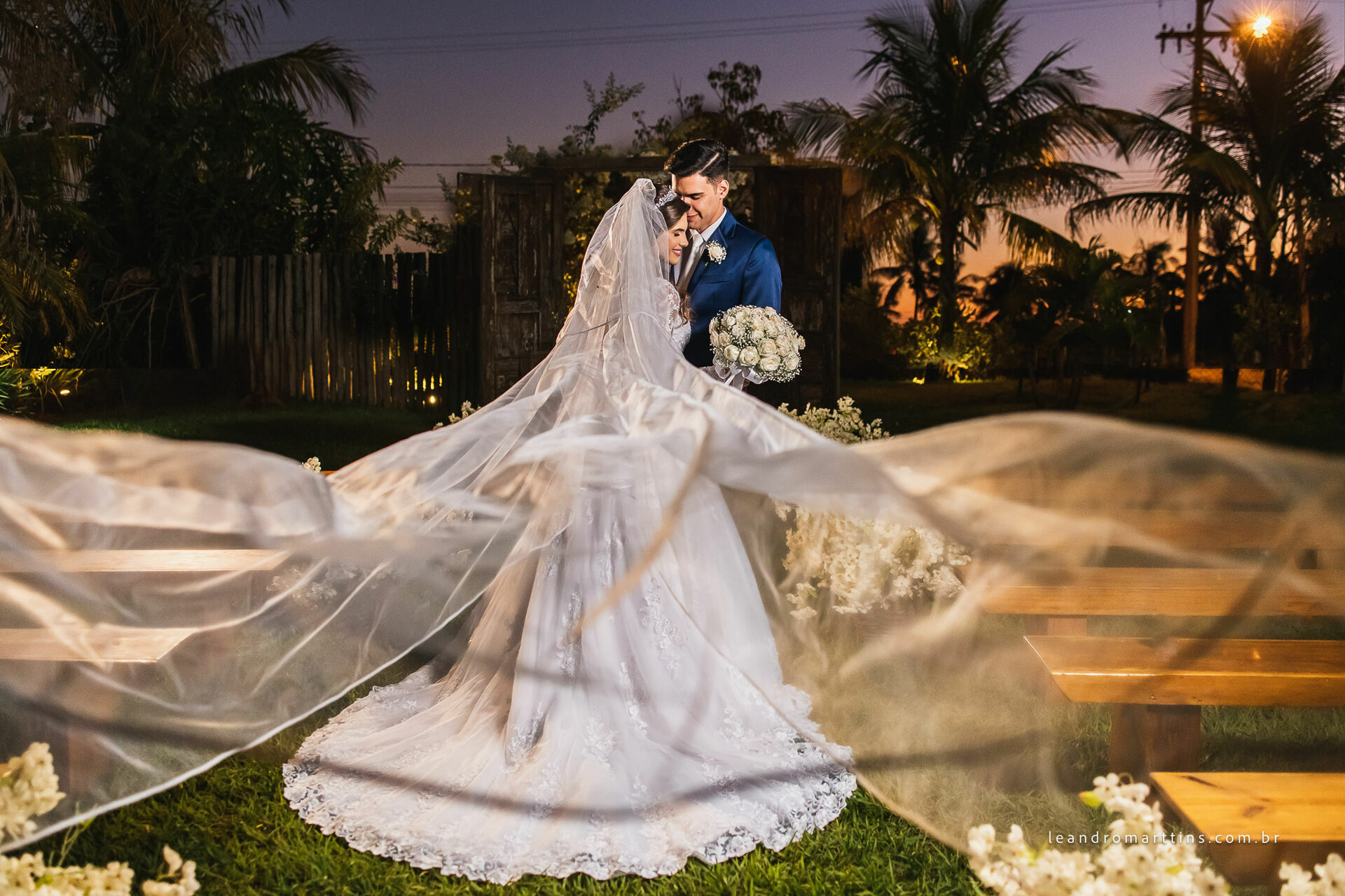 Casamento Kamila e Jessé no espaço Bella Faria Eventos